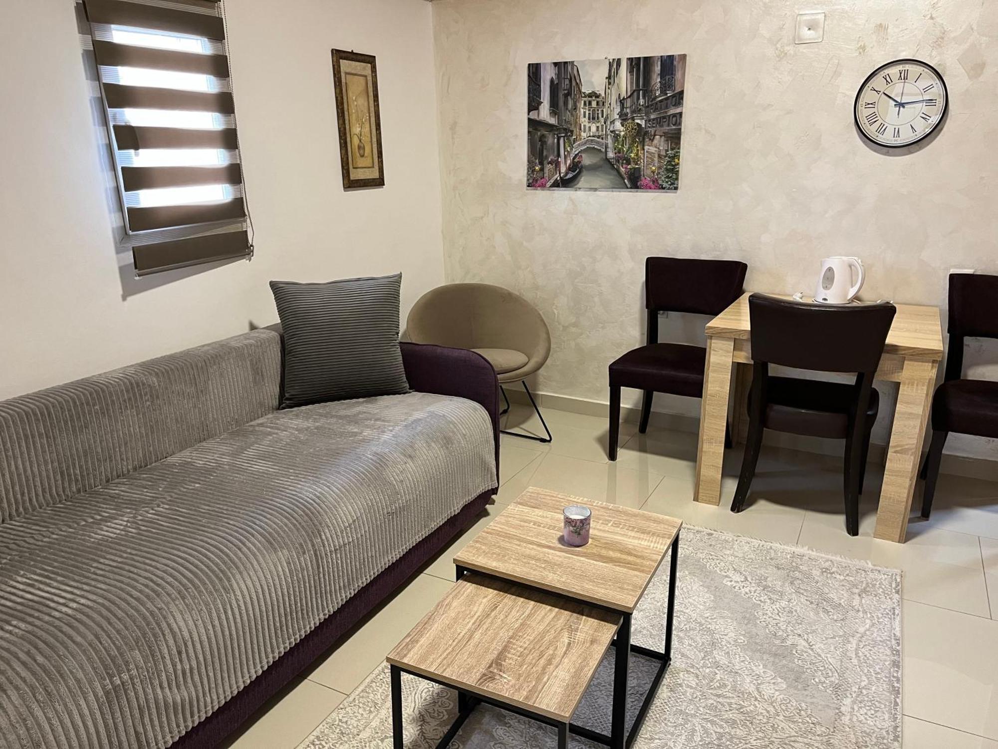 Apartment Helena Airport Podgorica Luaran gambar